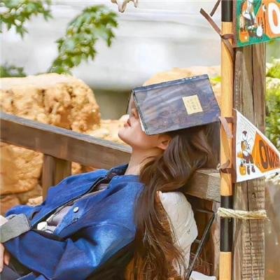 大卫·赫尔姆斯:大难不死的男孩